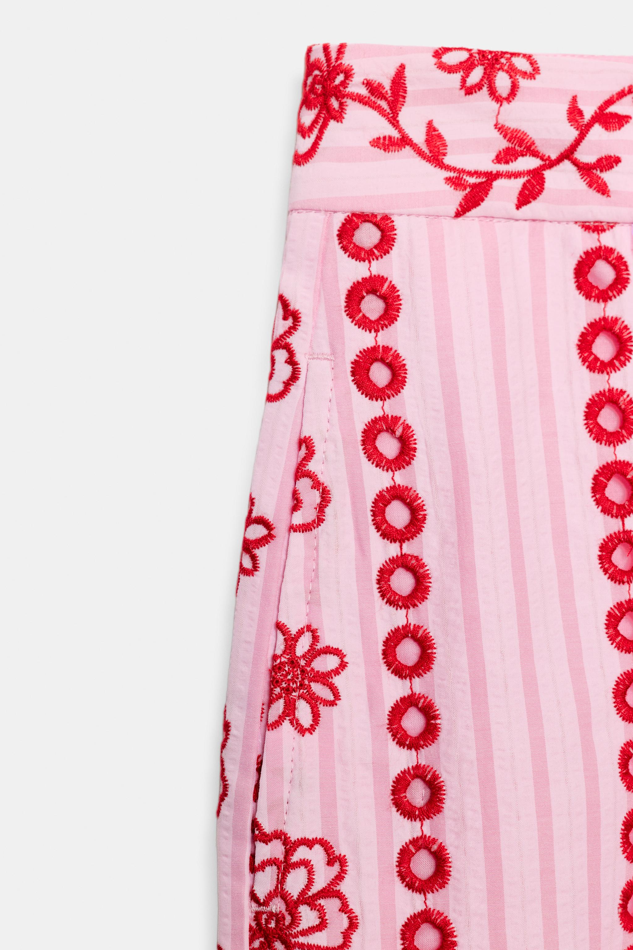 PANTALON BRODERIES AJOURÉES